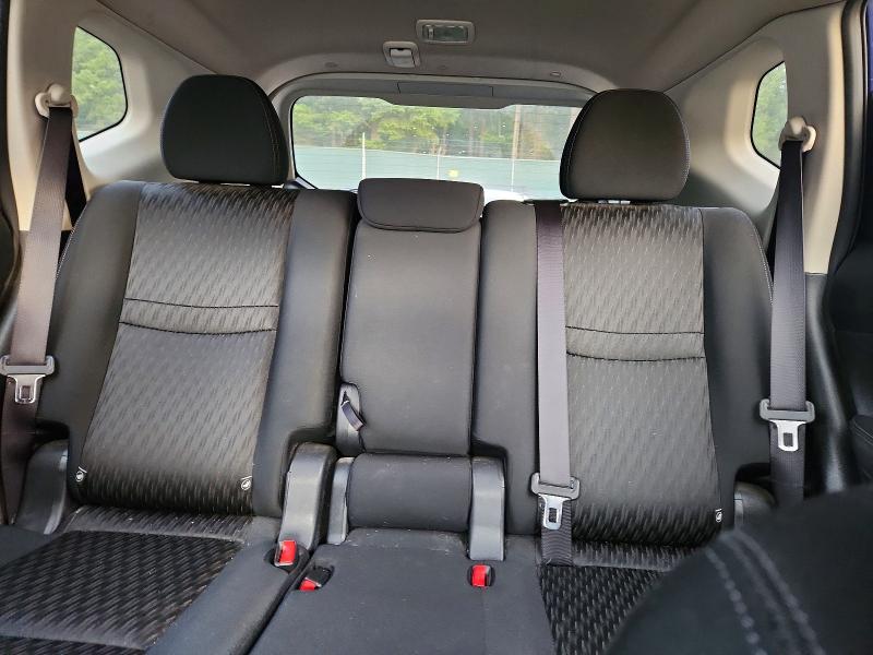 Photo 10 from auction – 2017 NISSAN ROGUE with VIN KNMAT2MV3HP570543