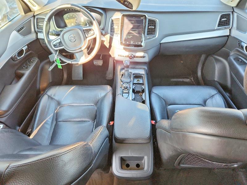 Photo 8 from auction – 2016 VOLVO XC90 with VIN YV4102XK2G1085044