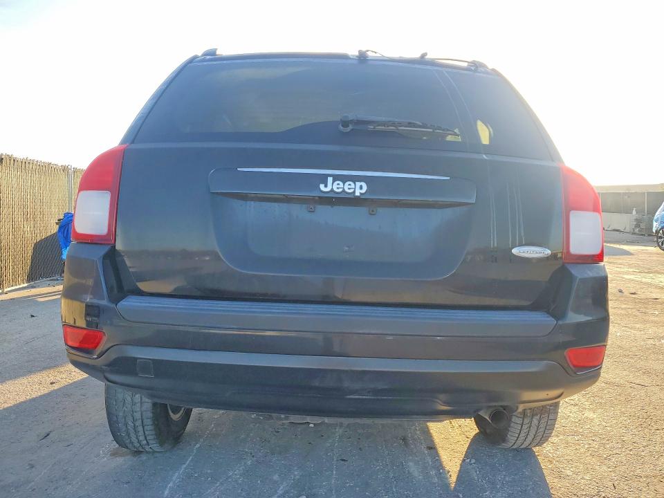 Photo 6 from auction – 2017 JEEP COMPASS with VIN 1C4NJCEA9HD151431