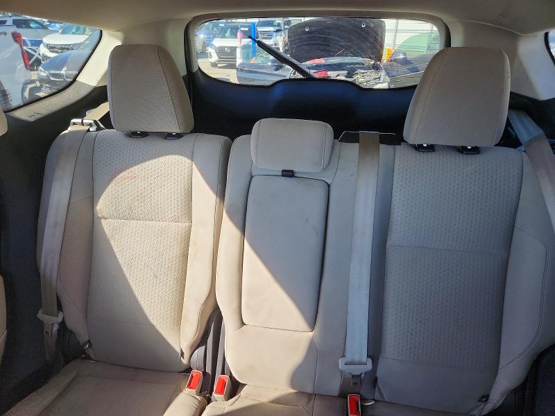Photo 10 from auction – 2017 FORD ESCAPE with VIN 1FMCU0GD2HUE86451