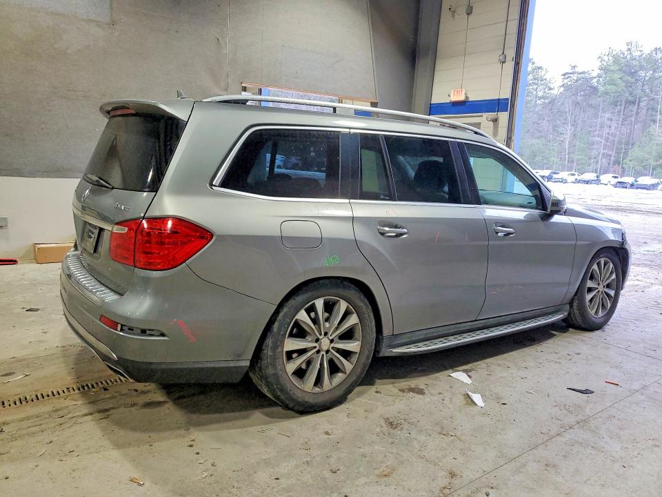 Photo 3 from auction – 2014 MERCEDES-BENZ GL 450 4MA with VIN 4JGDF7CEXEA269913