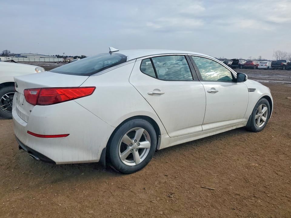 Photo 3 from auction – 2015 KIA OPTIMA LX with VIN KNAGM4A79F5584963