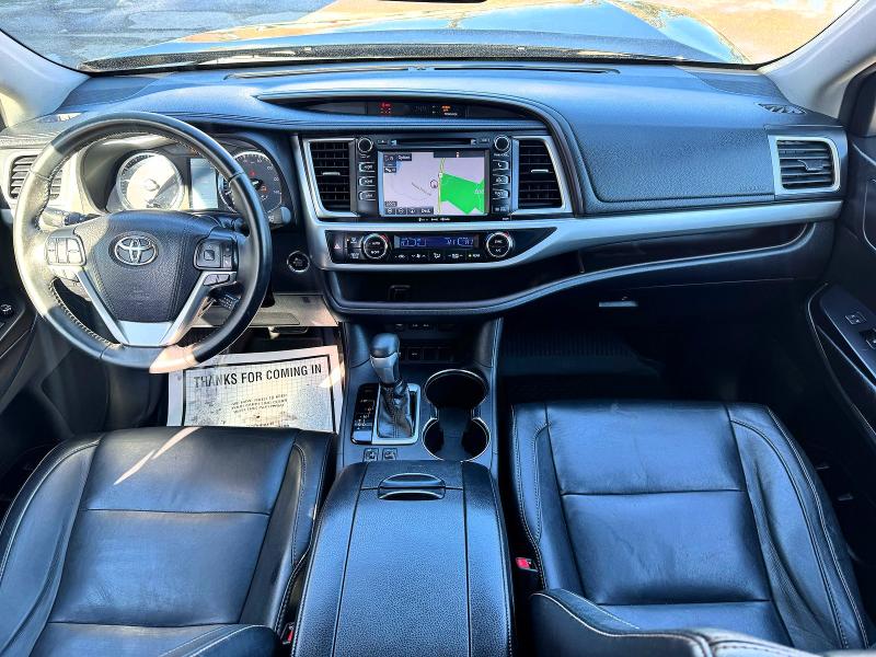 صورة رقم 12 من المزاد - 2017 TOYOTA HIGHLANDER مع VIN 5TDKZRFH9HS188963