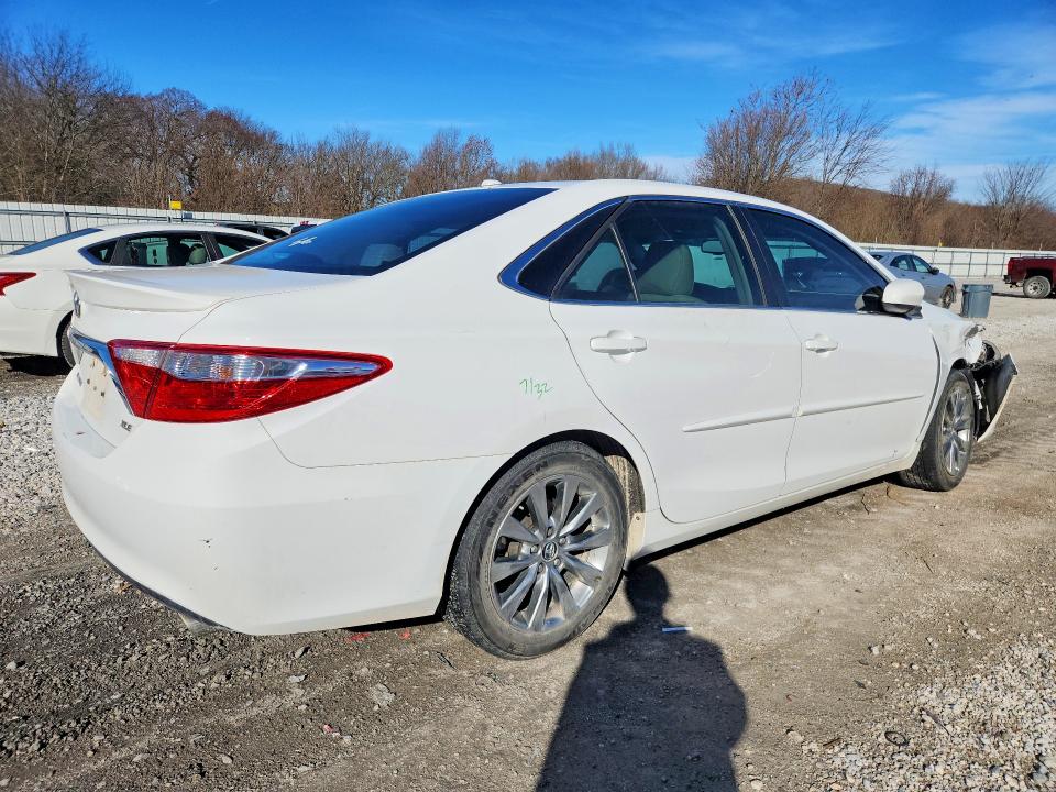 Photo 3 from auction – 2015 TOYOTA CAMRY with VIN 4T1BF1FK7FU975159
