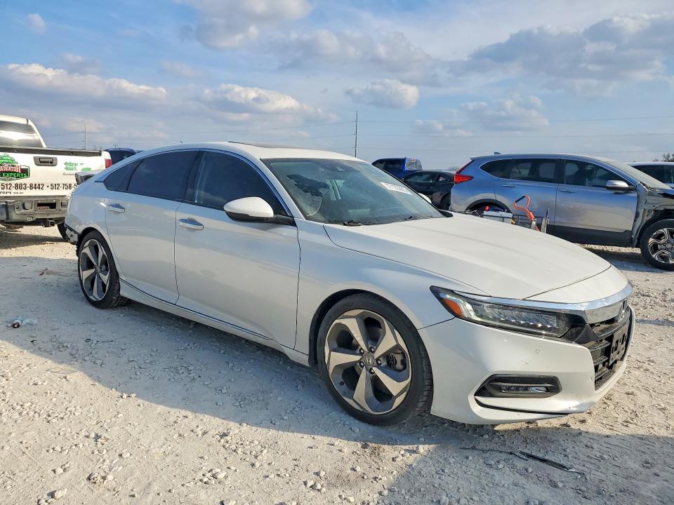 Photo 4 from auction – 2018 HONDA ACCORD with VIN 1HGCV1F96JA007316