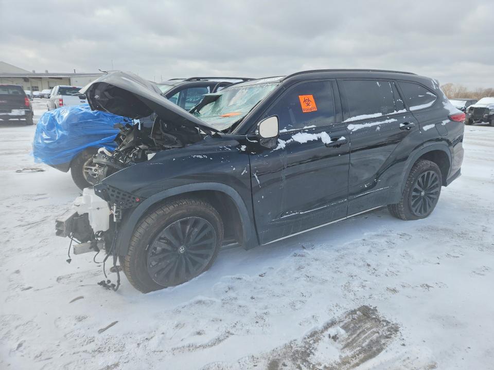 TOYOTA HIGHLANDER 2023 with VIN 5TDKDRAH7PS028066 - Photo from auction
