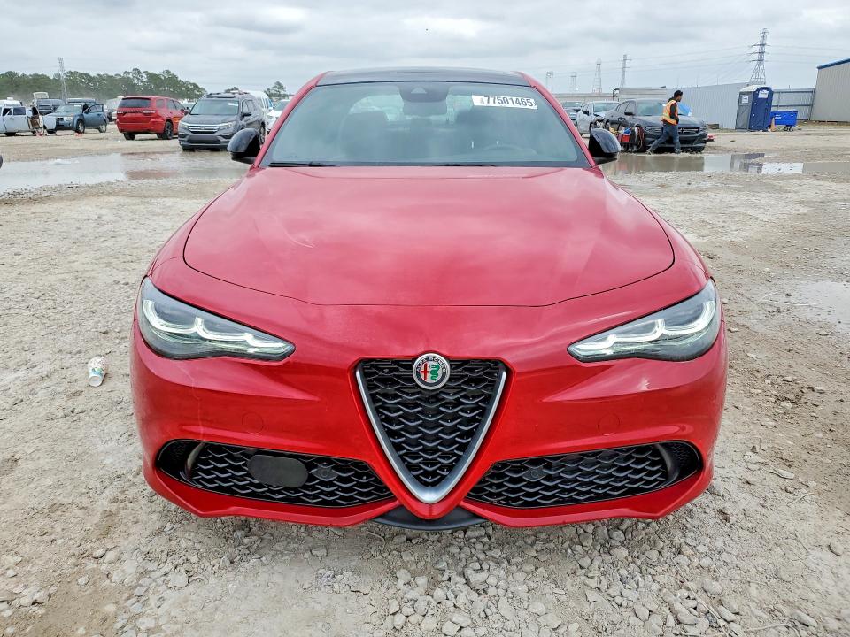 Снимка 5 от търг – 2024 ALFA ROMEO GIULIA TI с VIN ZARFAMBN9R7684662
