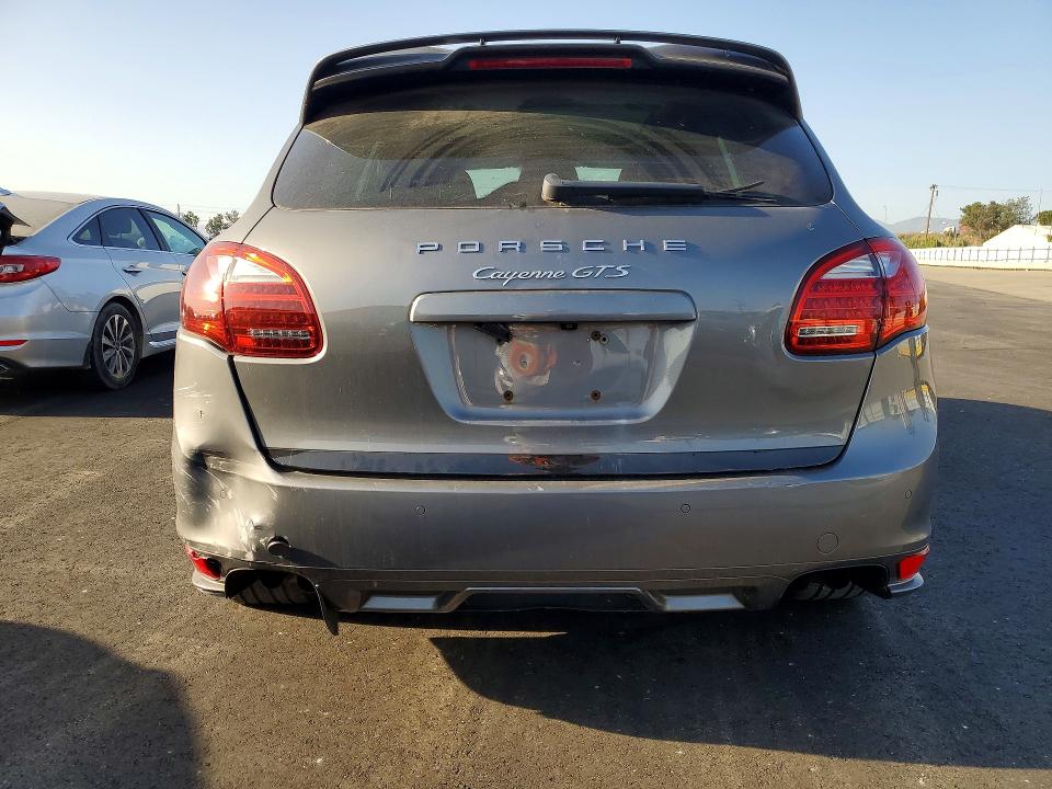 Photo 6 from auction – 2014 PORSCHE CAYENNE GT with VIN WP1AD2A2XELA77273