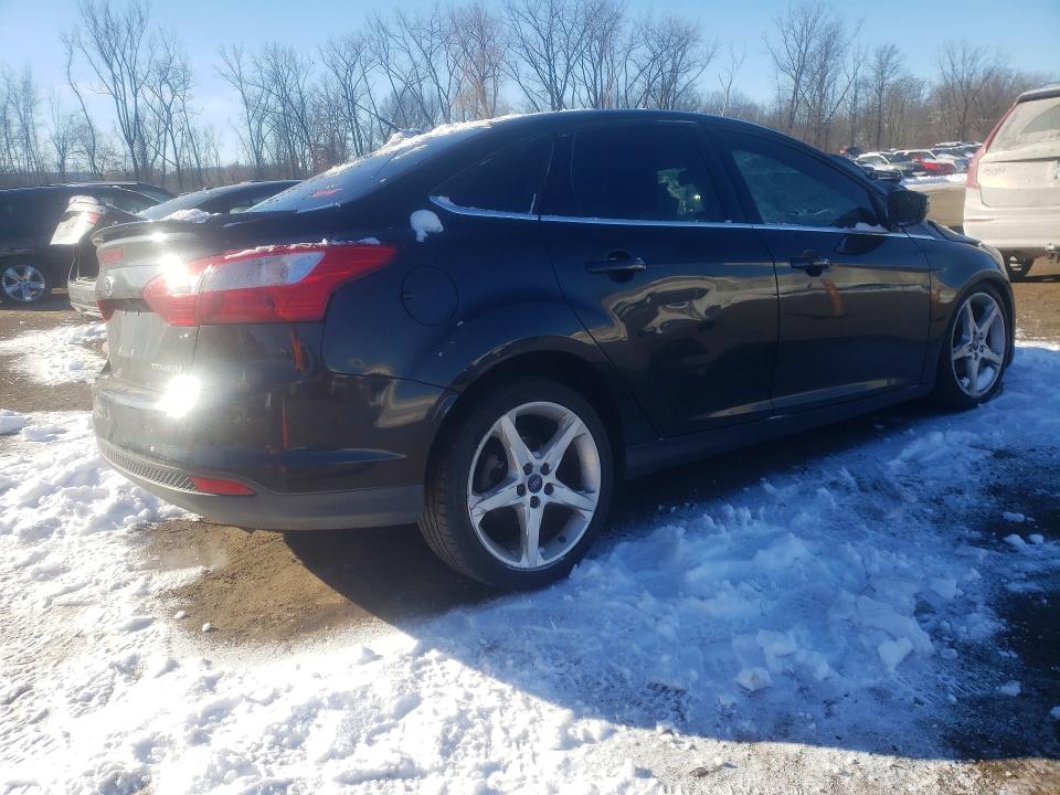Photo 3 from auction – 2012 FORD FOCUS TITA with VIN 1FAHP3J23CL380735