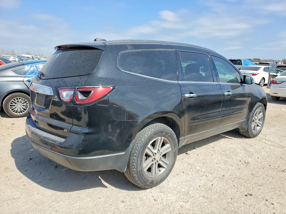 Photo 3 from auction – 2017 CHEVROLET TRAVERSE with VIN 1GNKRHKD6HJ280615