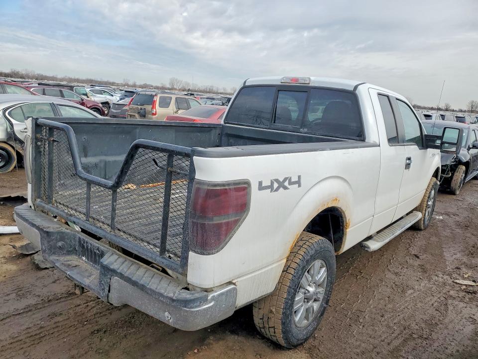 Photo 3 from auction – 2011 FORD F150 SUPER with VIN 1FTFX1EF4BKD18185