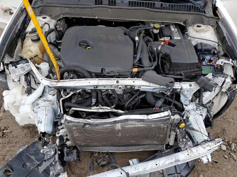 Photo 11 from auction – 2016 FORD FUSION with VIN 3FA6P0HD5GR170531