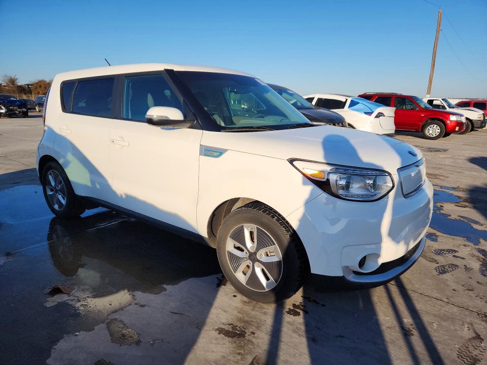 Photo 4 from auction – 2017 KIA SOUL EV with VIN KNDJP3AE5H7025376