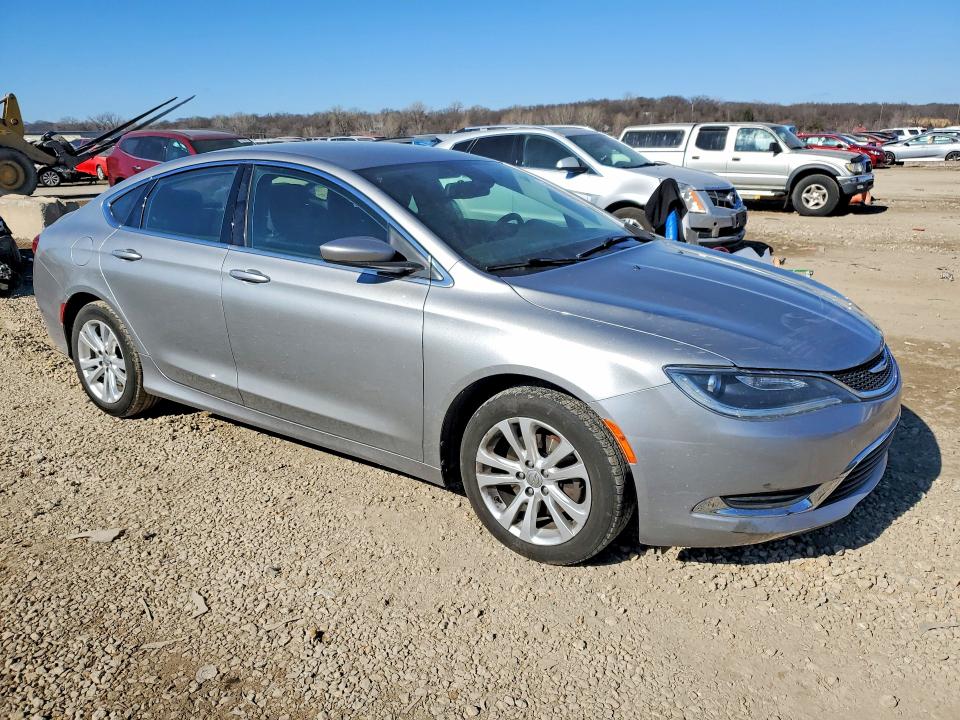 Photo 4 from auction – 2015 CHRYSLER 200 LIMITE with VIN 1C3CCCAB1FN648145