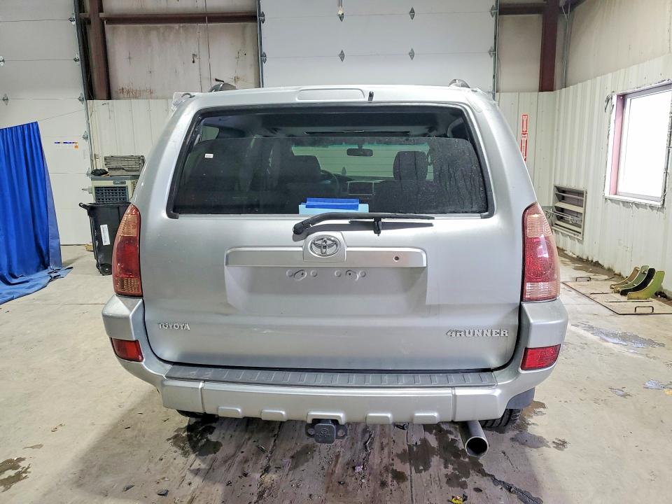Photo 6 from auction – 2004 TOYOTA 4RUNNER SR with VIN JTEBU14R740035762