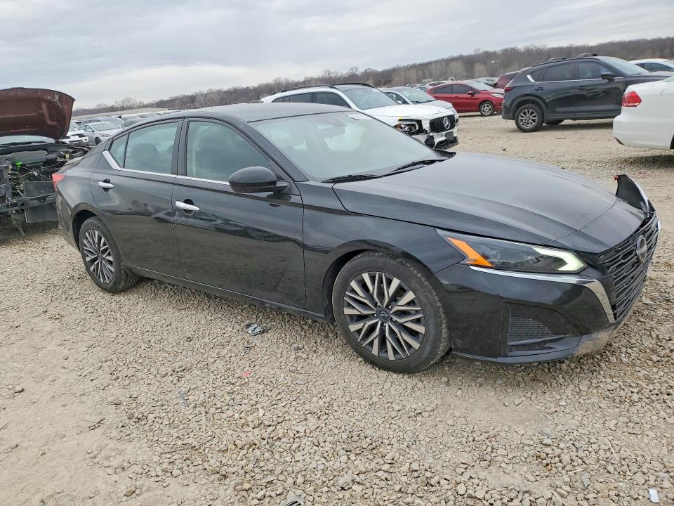 Photo 4 from auction – 2023 NISS ALTIMA with VIN 1N4BL4DV4PN336153