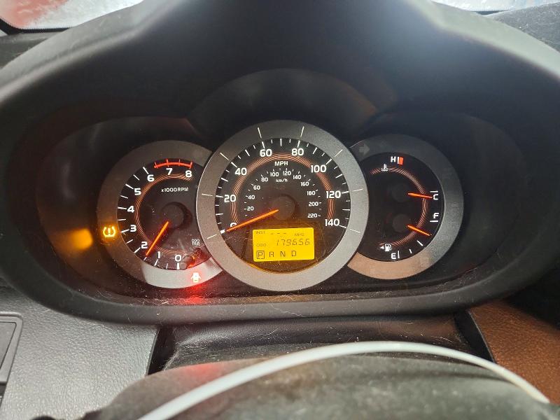 Photo 9 from auction – 2011 TOYOTA RAV4 with VIN JTMWF4DV2B5034999