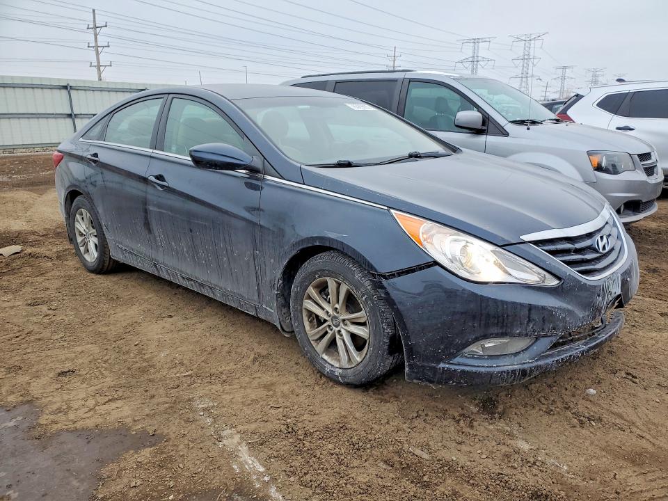 Photo 4 from auction – 2013 HYUNDAI SONATA with VIN 5NPEB4AC3DH786322