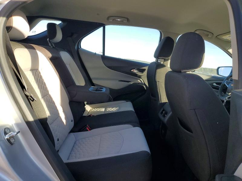 Photo 11 from auction – 2018 CHEVROLET EQUINOX with VIN 2GNAXHEV0J6117869