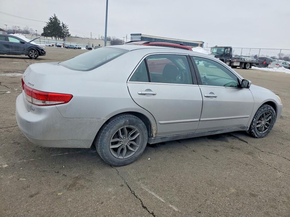 Photo 3 from auction – 2003 HONDA ACCRD with VIN 1HGCM66363A010831