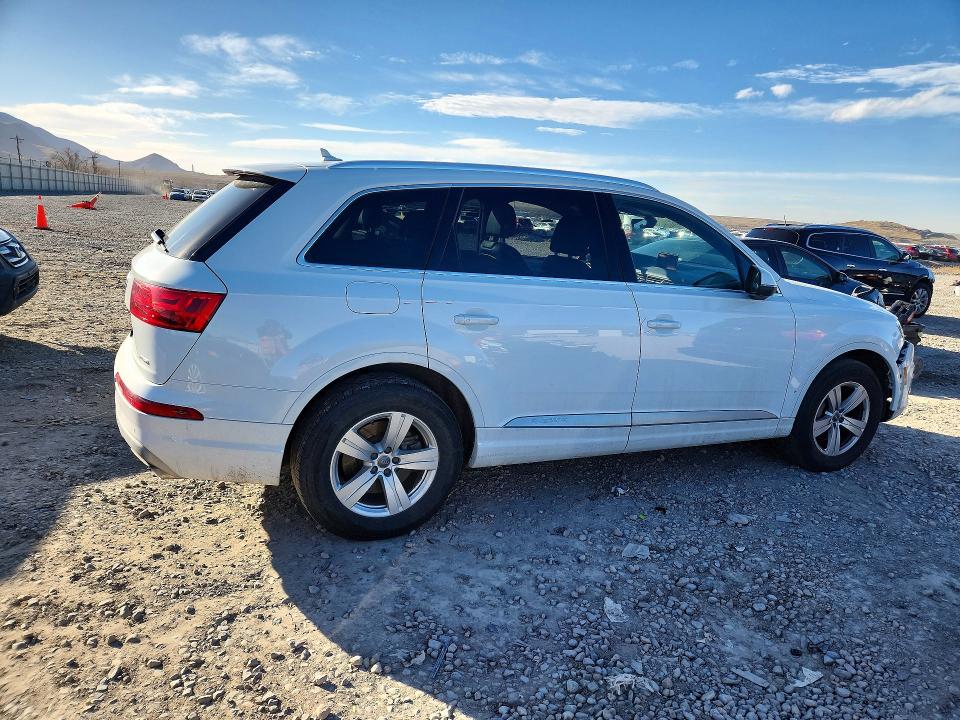 Photo 3 from auction – 2018 AUDI Q7 PREMIUM with VIN WA1LHAF73JD021395