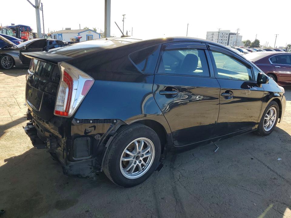 صورة رقم 3 من المزاد - 2014 TOYOTA PRIUS مع VIN JTDKN3DU5E1785576