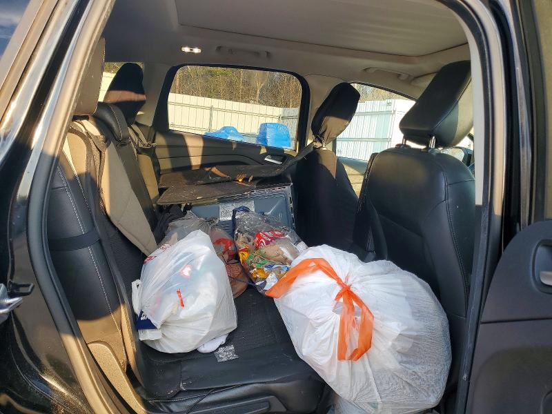 Photo 10 from auction – 2018 FORD ESCAPE SE with VIN 1FMCU0GD8JUD46958