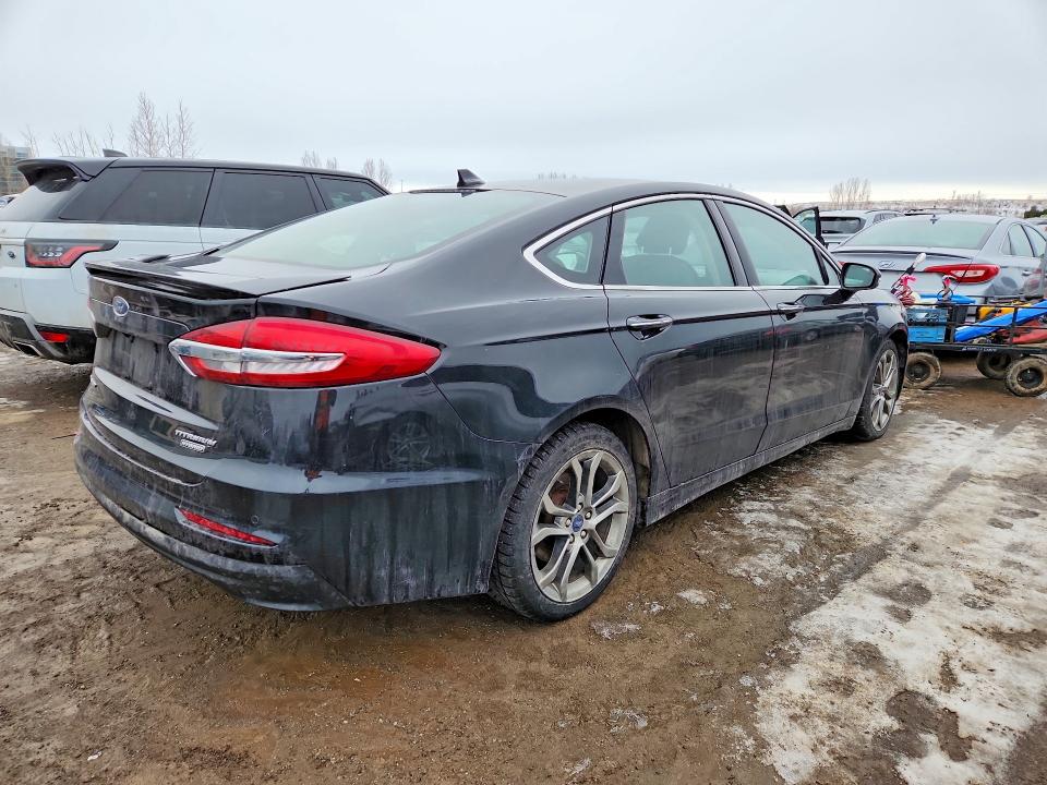 Photo 3 from auction – 2020 FORD FUSION with VIN 3FA6P0RU9LR182108