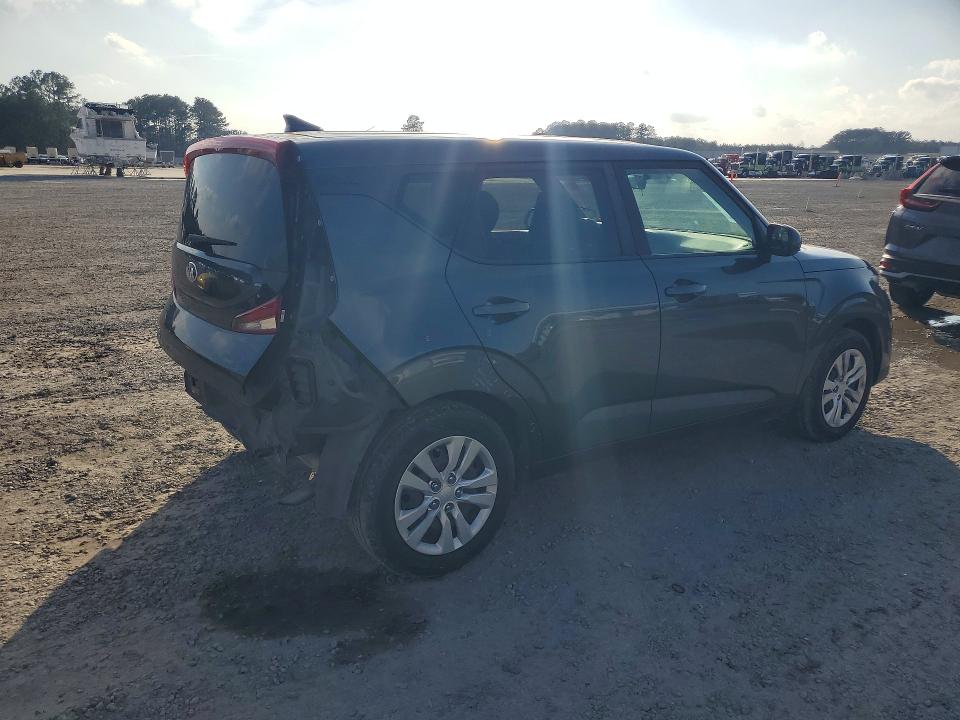 Photo 3 from auction – 2020 KIA SOUL with VIN KNDJ23AU2L7117057