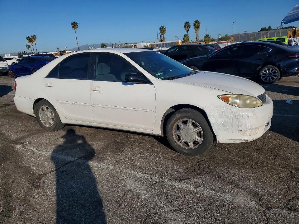 Photo 4 from auction – 2005 TOYOTA CAMRY with VIN JTDBE30K753026517