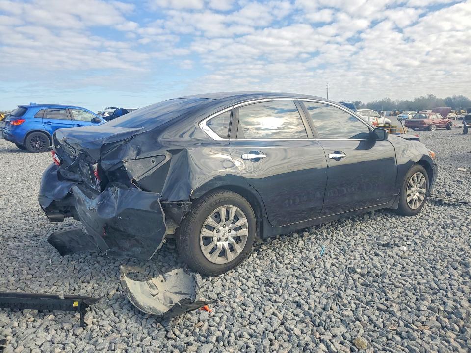 Photo 3 from auction – 2017 NISSAN ALTIMA with VIN 1N4AL3AP9HC150830
