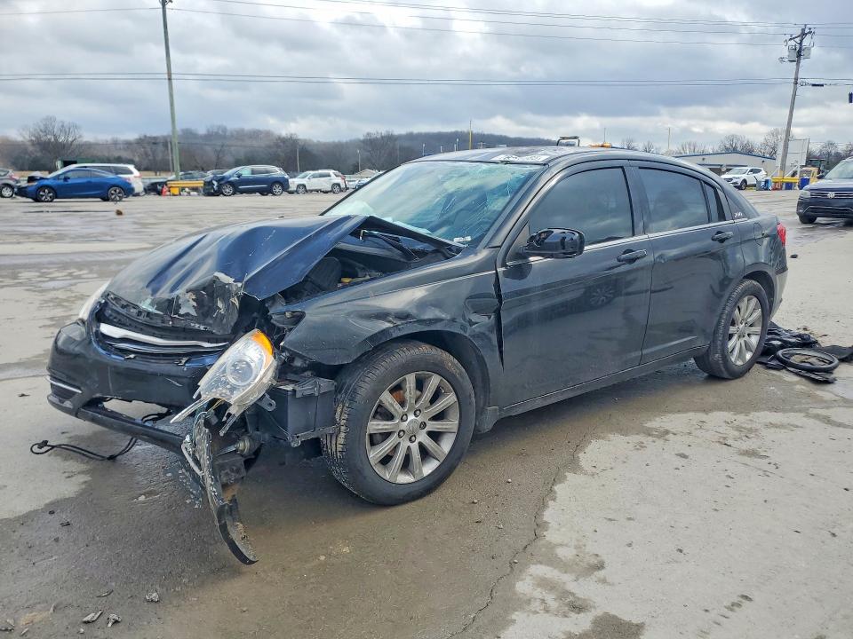 CHRYSLER 200 2014 with VIN 1C3CCBBBXEN192251 - Photo from auction