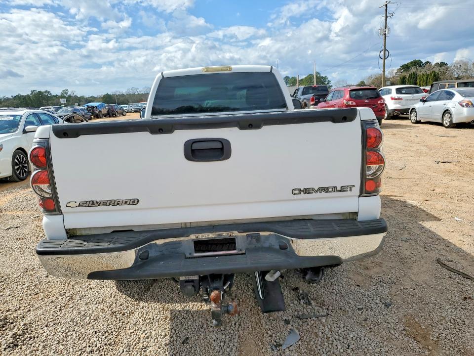 Photo 6 from auction – 2004 CHEVROLET SILVERADO with VIN 1GCEC14TX4Z221999