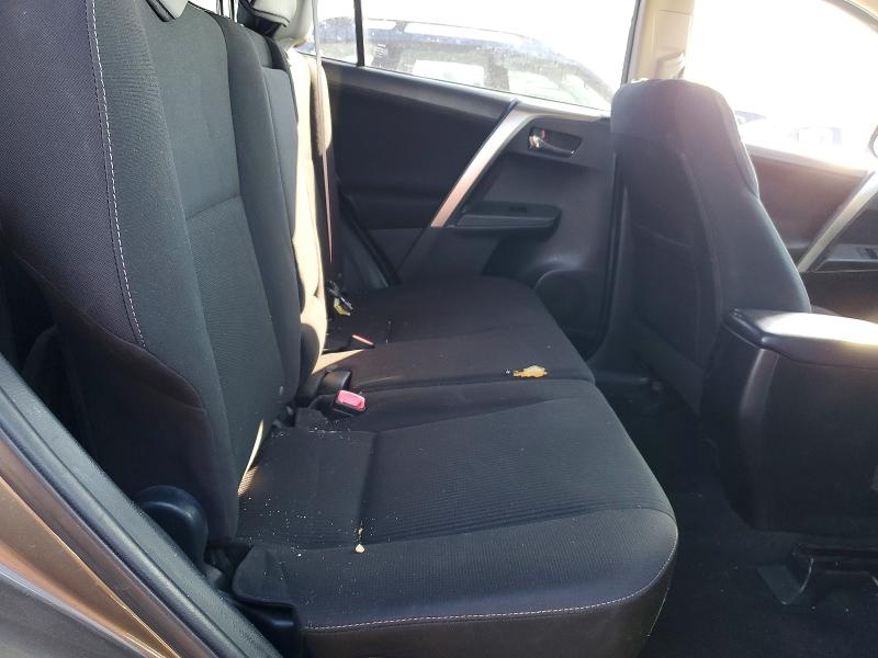 Photo 11 from auction – 2015 TOYOTA RAV4 XLE with VIN JTMWFREV4FD066389