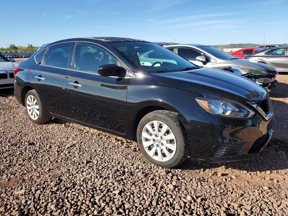 صورة رقم 4 من المزاد - 2017 NISSAN SENTRA S مع VIN 3N1AB7AP1HY208976