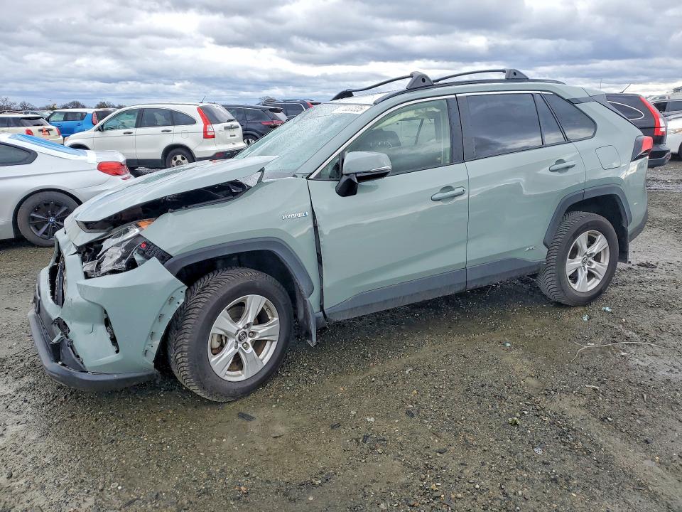 TOYOTA RAV4 2019 with VIN JTMRWRFV0KD016367 - Photo from auction