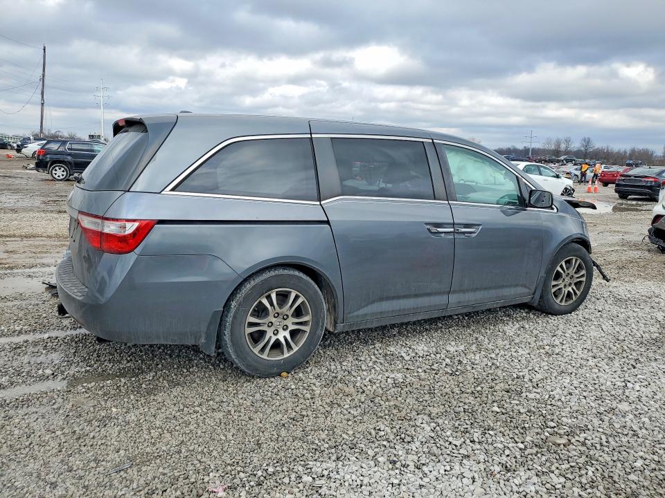 Photo 3 from auction – 2013 HONDA ODYSSEY with VIN 5FNRL5H64DB012146