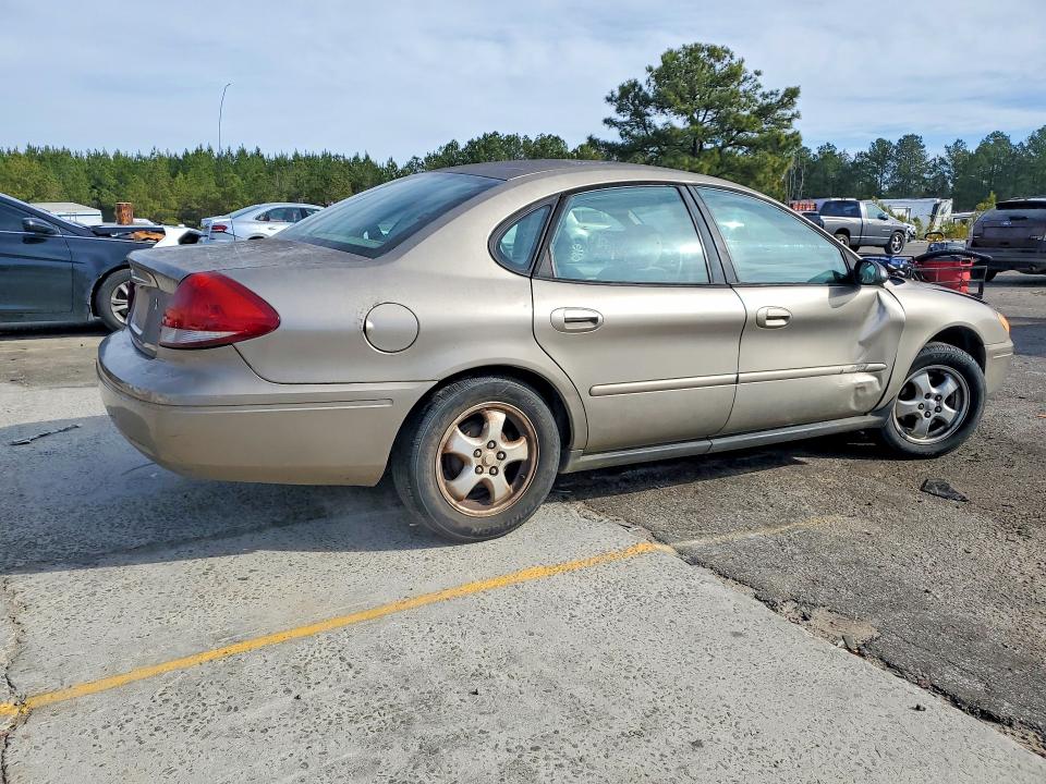 Photo 3 from auction – 2005 FORD TAURUS with VIN 1FAFP53275A136505