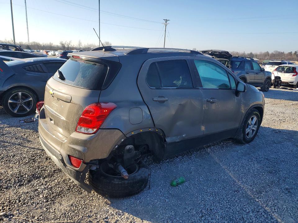 Photo 3 from auction – 2021 CHEVROLET TRAX with VIN KL7CJLSB2MB314508