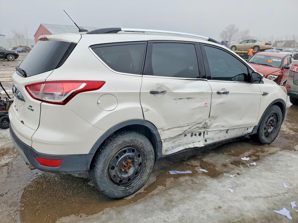 Photo 3 from auction – 2016 FORD ESCAPE with VIN 1FMCU9G94GUA33298