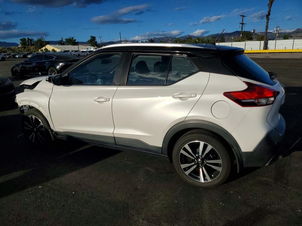 Photo 2 from auction – 2020 NISSAN KICKS with VIN 3N1CP5CV2LL489119