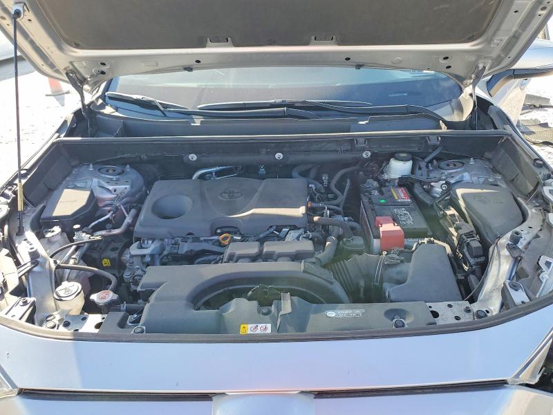 Photo 12 from auction – 2021 TOYOTA RAV4 with VIN 2T3W1RFV0MC130622