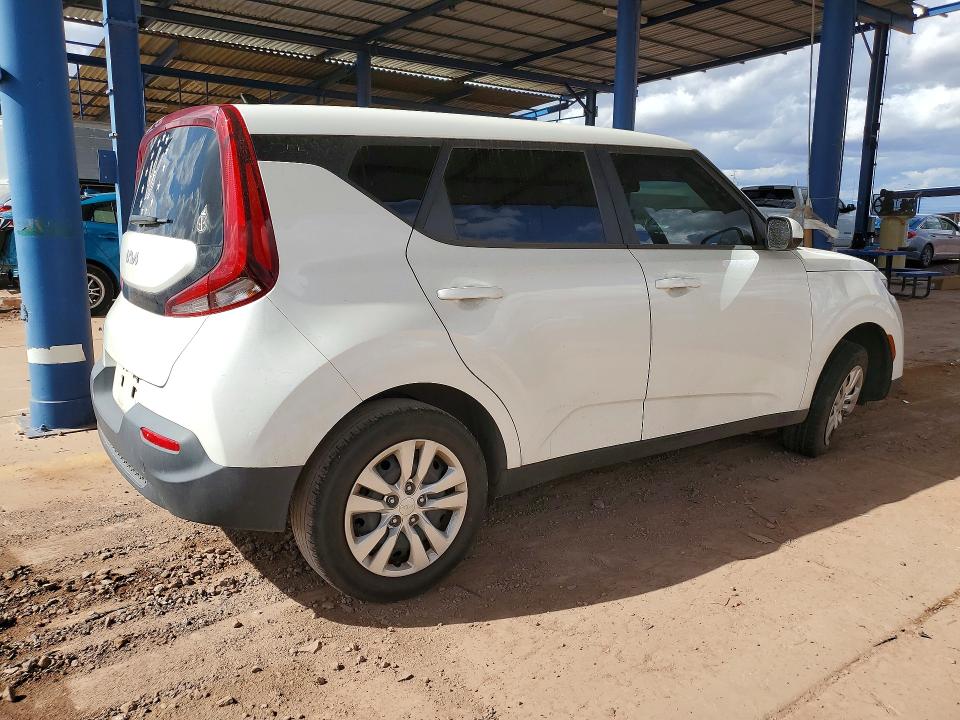 Photo 3 from auction – 2022 KIA SOUL with VIN KNDJ23AUXN7805469