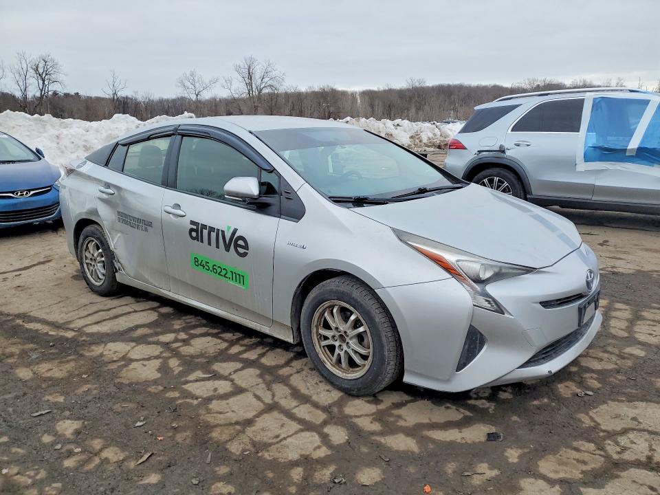 Photo 4 from auction – 2016 TOYOTA PRIUS with VIN JTDKBRFU4G3006314