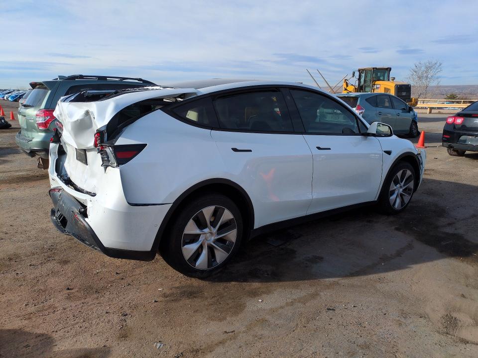 Photo 3 from auction – 2023 TESLA MODEL Y with VIN 7SAYGDEE9PF589963