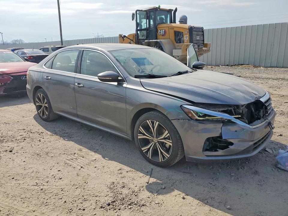 Photo 4 from auction – 2022 VOLKSWAGEN PASSAT with VIN 1VWSA7A3XNC003742