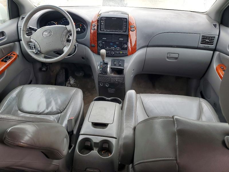 Photo 8 from auction – 2010 TOYOTA SIENNA with VIN 5TDYK4CCXAS291812