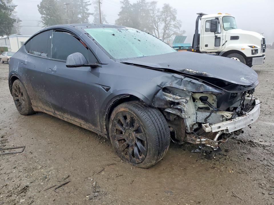 Фото 4 с аукциона – 2025 TESLA MODEL Y с VIN 7SAYGDEE6SF289970