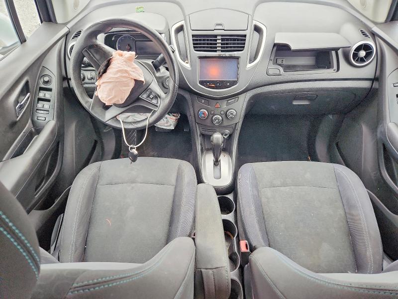 Photo 8 from auction – 2016 CHEVROLET TRAX with VIN 3GNCJKSB0GL254381