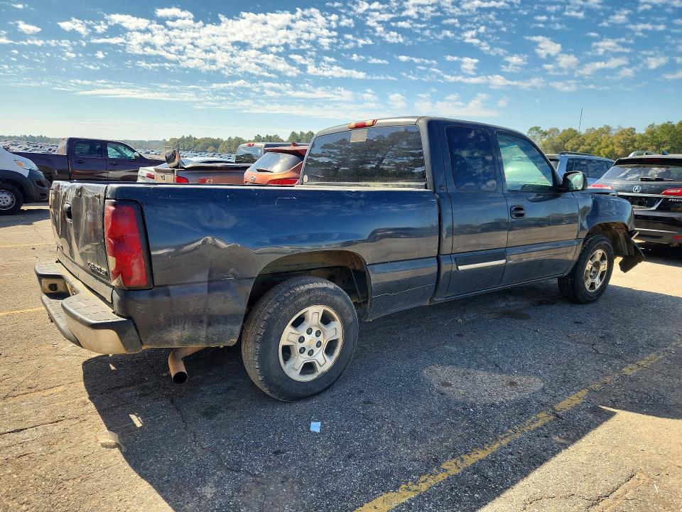 Photo 3 from auction – 2004 CHEVROLET SILVERADO with VIN 2GCEC19V441417911